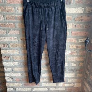 Lululemon Camo On the Fly pants